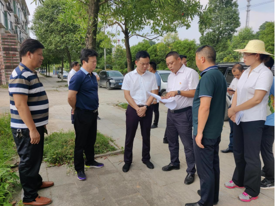 胡杰调研项目规划土地出让等工作
