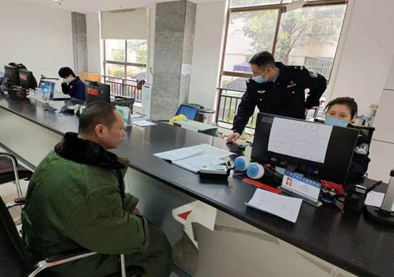 说明: C:\Users\Administrator\Desktop\8211b14f4860387da96338845ea143c.jpg