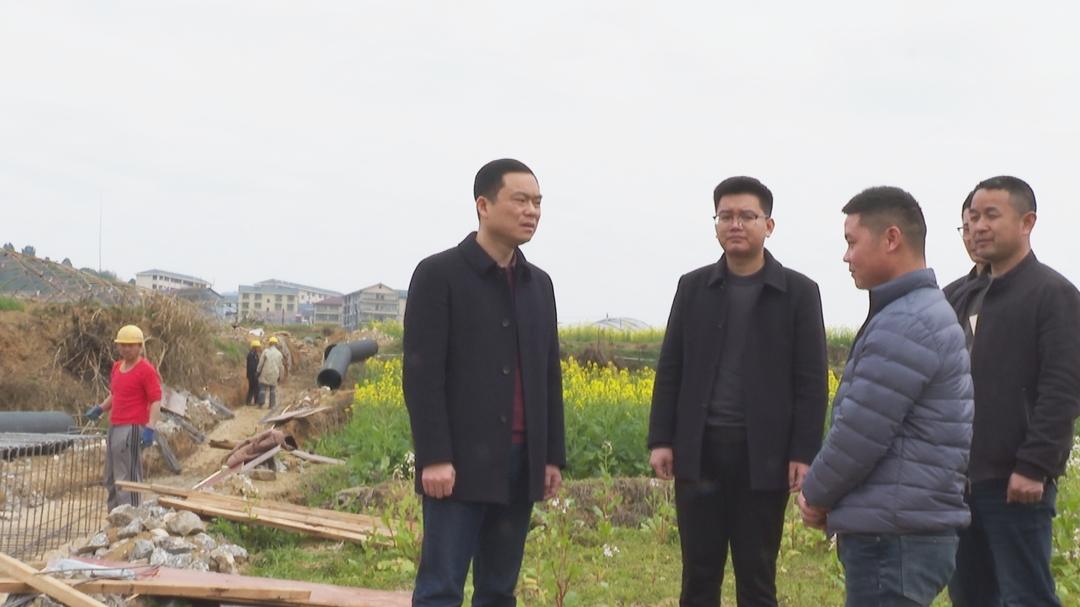 胡杰到乡镇调研春耕备耕工作